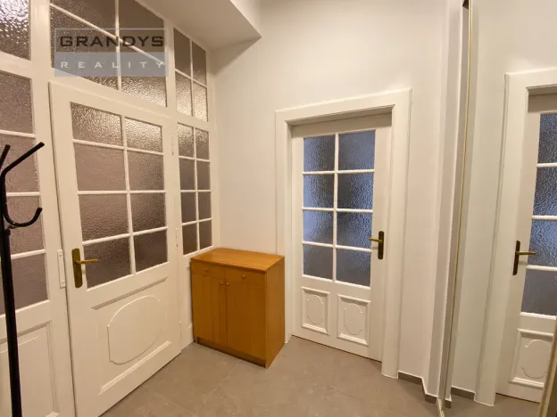 Pronájem bytu 2+kk, Praha, Ladova, 40 m2