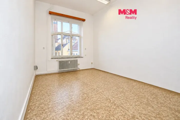 Pronájem obchodního prostoru, Jičín - Valdické Předměstí, Tylova, 18 m2