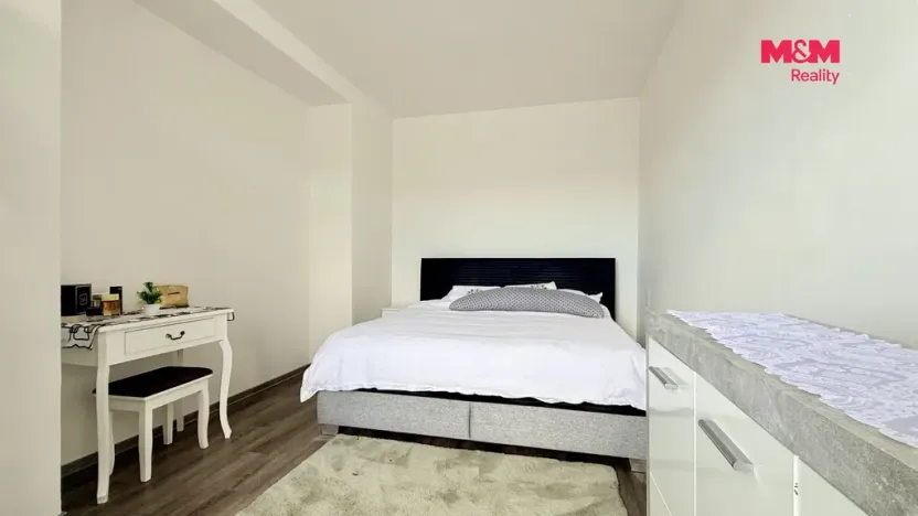 Prodej rodinného domu, Dolní Bojanovice, Zvolence, 380 m2
