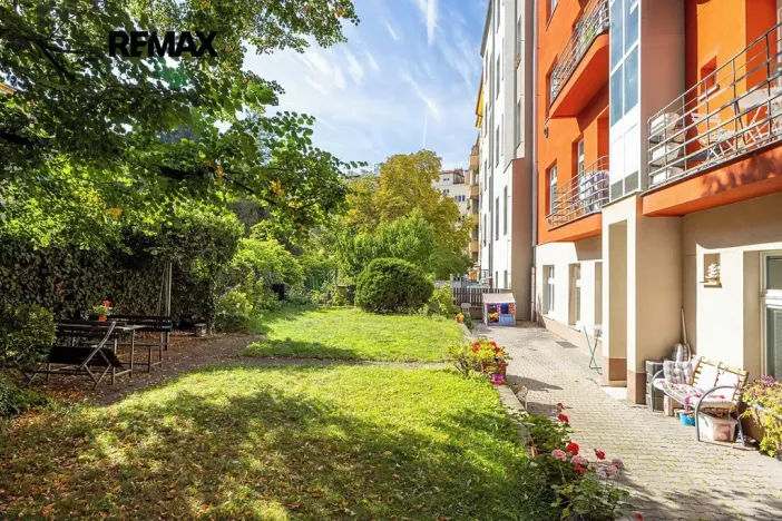 Prodej bytu 2+kk, Praha - Podolí, Doudova, 50 m2