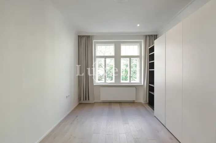 Pronájem bytu 3+kk, Praha - Vinohrady, náměstí Jiřího z Poděbrad, 137 m2