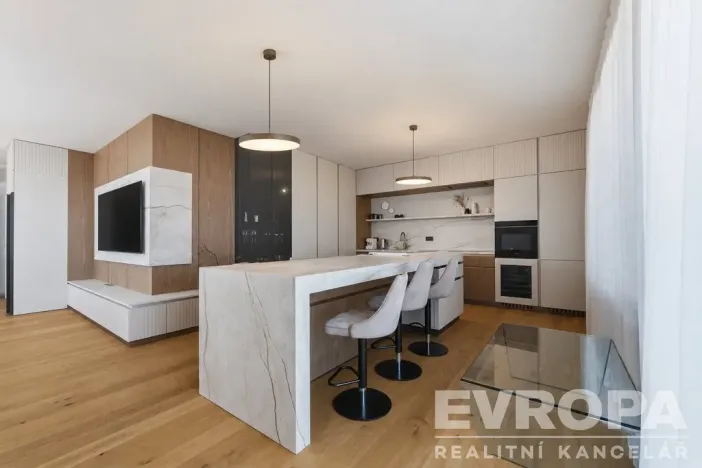 Pronájem bytu 2+kk, Praha - Břevnov, U Petřin, 88 m2