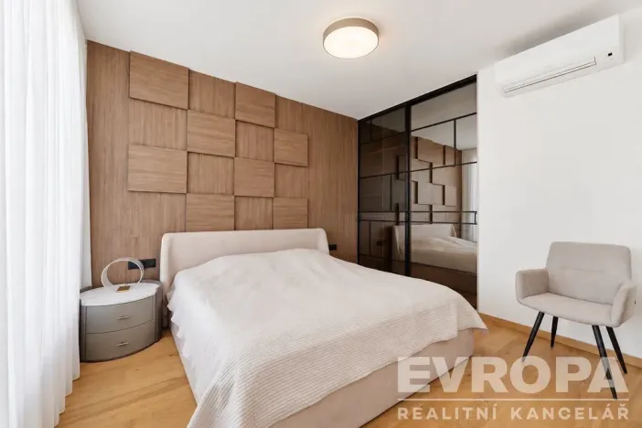 Pronájem bytu 2+kk, Praha - Břevnov, U Petřin, 88 m2