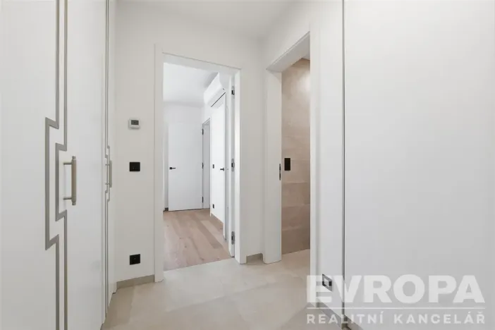 Pronájem bytu 2+kk, Praha - Břevnov, U Petřin, 88 m2