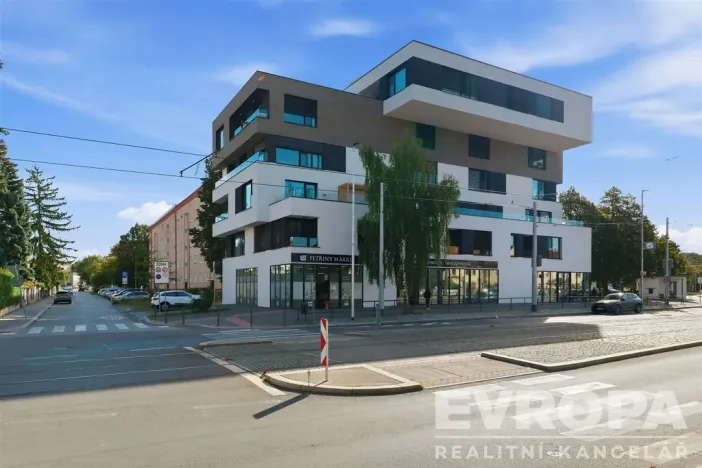 Pronájem bytu 2+kk, Praha - Břevnov, U Petřin, 88 m2