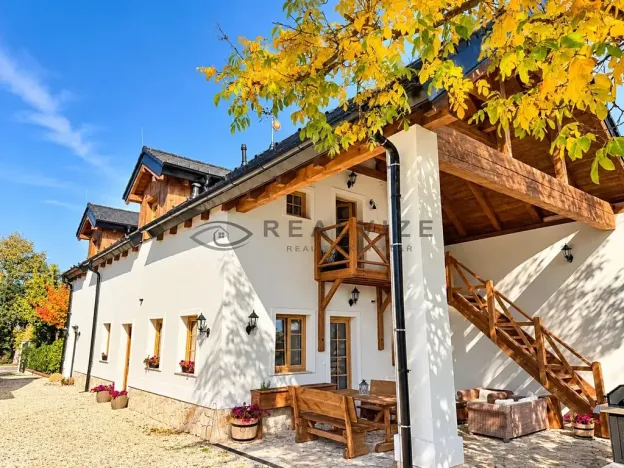 Prodej apartmánu, Lipí, 155 m2