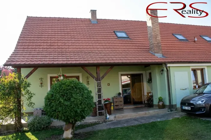 Prodej rodinného domu, Kostelní Hlavno, 270 m2
