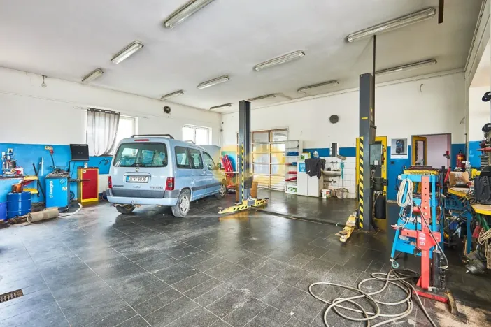 Prodej obchodního prostoru, Písek, U Hřebčince, 430 m2