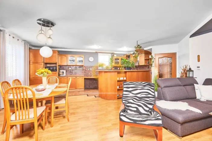 Prodej obchodního prostoru, Písek, U Hřebčince, 430 m2