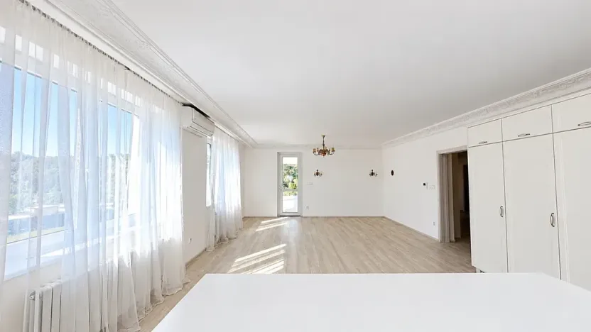 Pronájem vily, Zlín, 574 m2