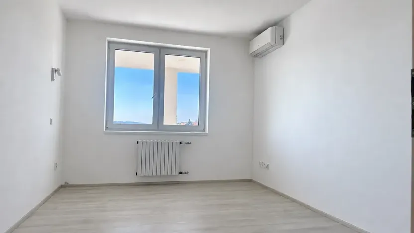 Pronájem vily, Zlín, 574 m2