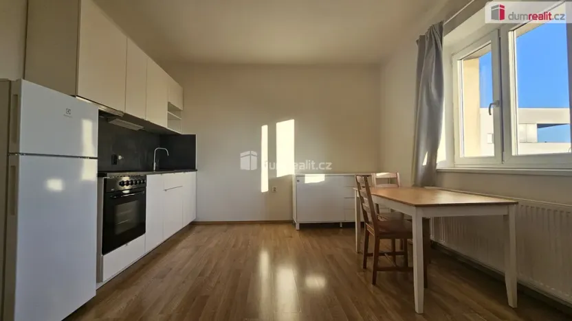 Pronájem bytu 2+kk, Praha - Libeň, Na stráži, 37 m2