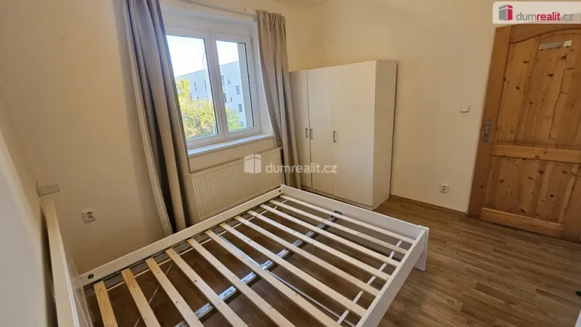 Pronájem bytu 2+kk, Praha - Libeň, Na stráži, 37 m2