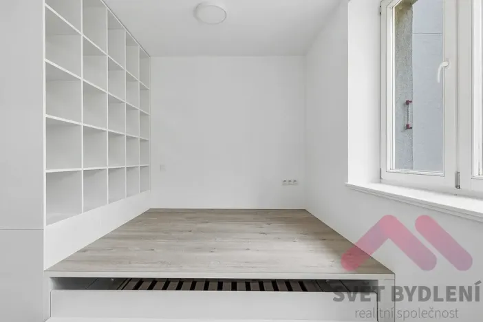 Pronájem bytu 1+kk, Praha - Žižkov, Biskupcova, 25 m2