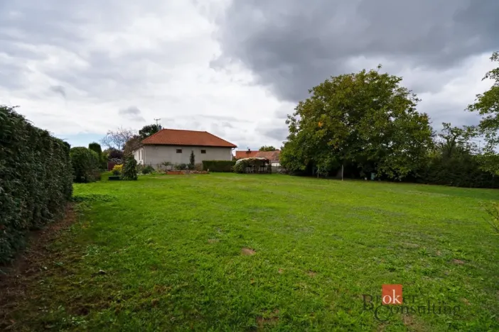 Prodej pozemku pro bydlení, Výrov - Hadačka, 1036 m2