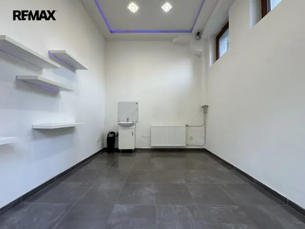 Pronájem obchodního prostoru, Olomouc - Nová Ulice, Stupkova, 11 m2