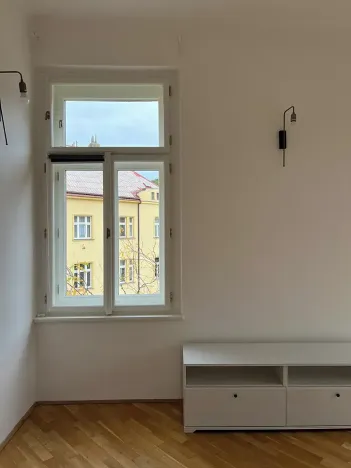 Pronájem bytu 2+kk, Praha - Karlín, Kubova, 65 m2