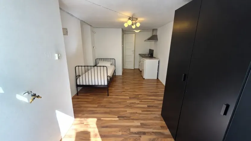 Pronájem bytu 1+kk, Praha - Hlubočepy, Filmařská, 22 m2