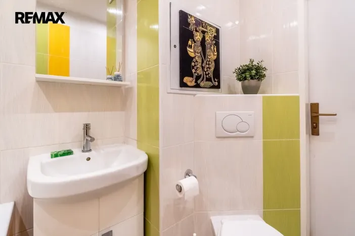 Prodej bytu 2+1, Praha - Kamýk, Olbramovická, 62 m2