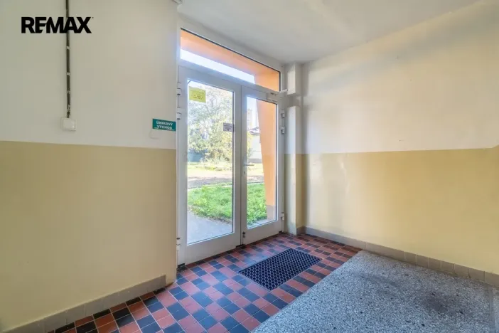 Prodej bytu 2+1, Praha - Kamýk, Olbramovická, 62 m2