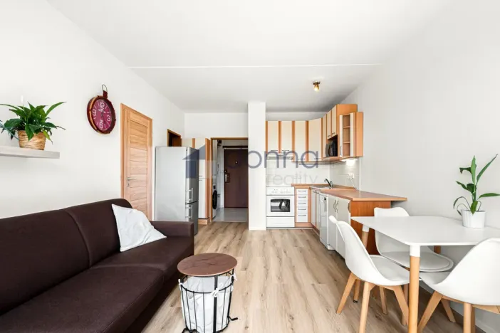 Pronájem bytu 2+kk, Praha, Levského, 41 m2