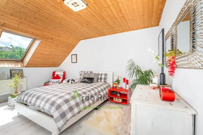 Prodej rodinného domu, Světlík, 211 m2