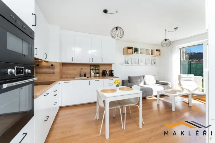 Pronájem bytu 2+kk, Praha - Hloubětín, Za černým mostem, 48 m2