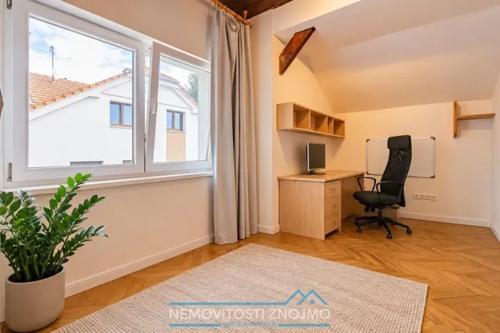 Prodej obchodního prostoru, Březí, Dunajovická, 630 m2