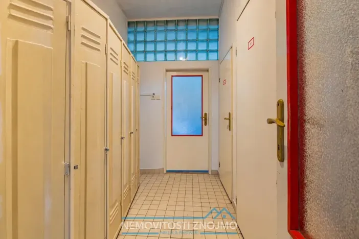Prodej obchodního prostoru, Březí, Dunajovická, 630 m2