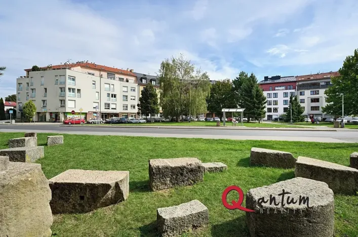 Prodej bytu 1+kk, Praha - Suchdol, Suchdolské náměstí, 19 m2