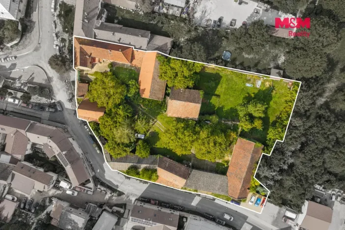 Prodej obchodního prostoru, Buštěhrad, Náměstí, 226 m2