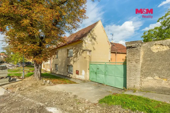 Prodej obchodního prostoru, Buštěhrad, Náměstí, 226 m2