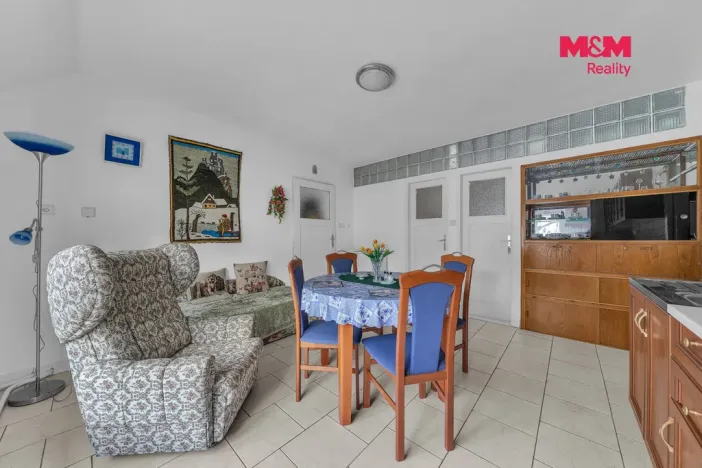 Prodej rodinného domu, Úsobí, 678 m2