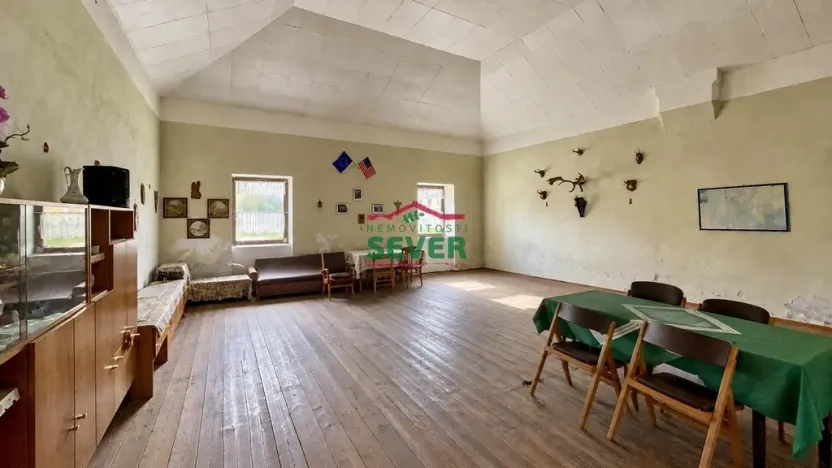 Prodej rodinného domu, Kozly, 712 m2