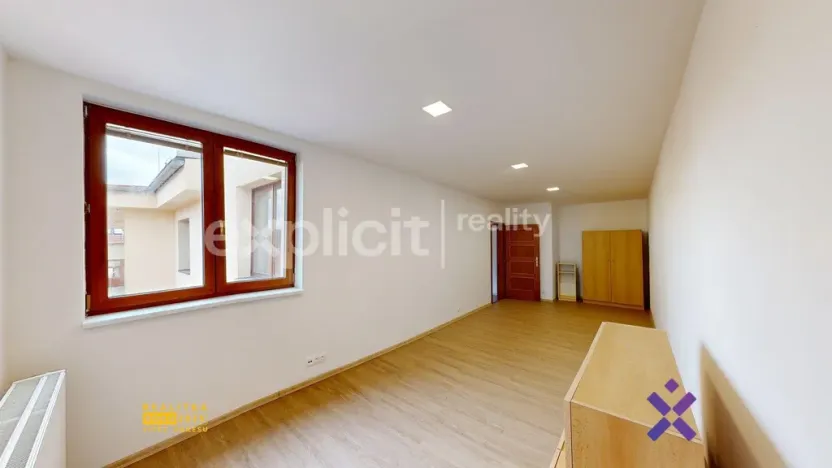 Pronájem bytu 4+1, Zlín - Malenovice, Jarolímkovo náměstí, 133 m2