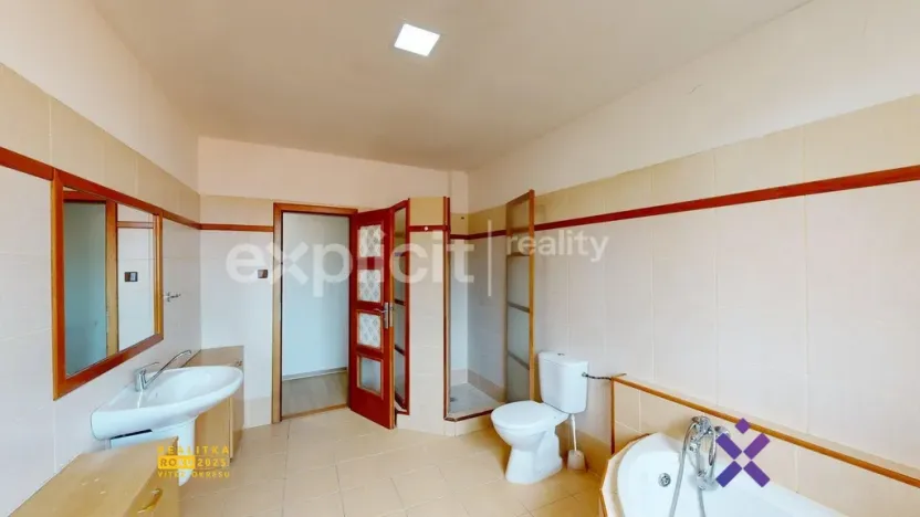 Pronájem bytu 4+1, Zlín - Malenovice, Jarolímkovo náměstí, 133 m2