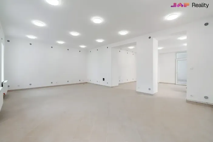 Pronájem komerční nemovitosti, Rosice, Palackého nám., 100 m2