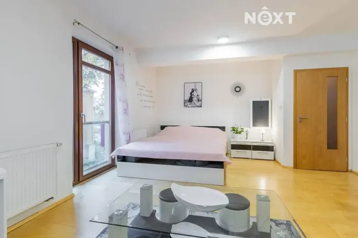 Prodej bytu 2+kk, Hluboká nad Vltavou, Masarykova, 55 m2