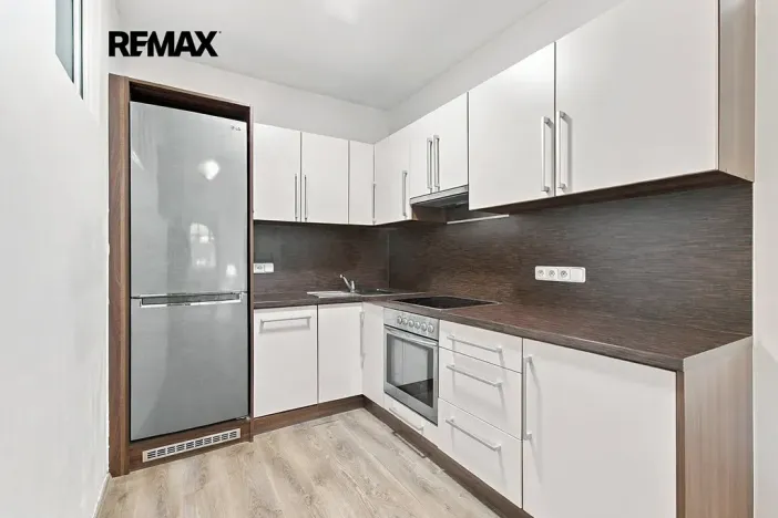 Prodej bytu 2+kk, Plzeň, Na Dolíkách, 56 m2