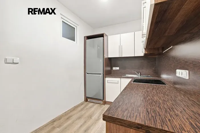 Prodej bytu 2+kk, Plzeň, Na Dolíkách, 56 m2