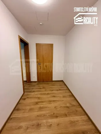 Pronájem bytu 2+kk, Holice, Pod Parkem, 46 m2
