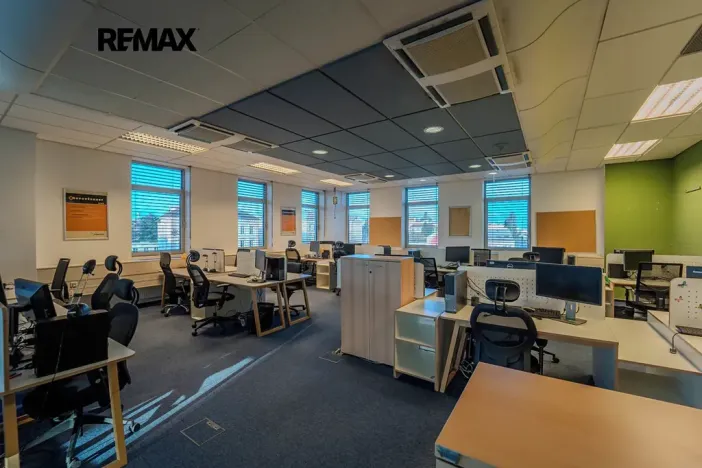 Pronájem obchodního prostoru, Kolín, Sladkovského, 540 m2