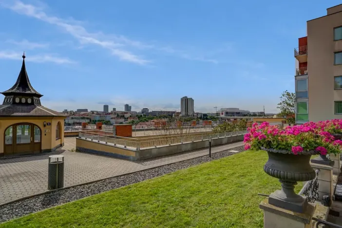 Prodej bytu 2+kk, Praha - Vinohrady, U Zvonařky, 60 m2