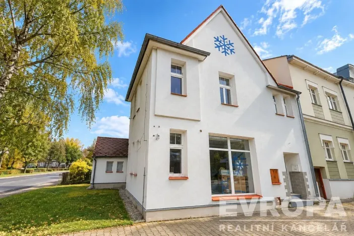 Prodej rodinného domu, Nová Paka, Kafkova, 210 m2