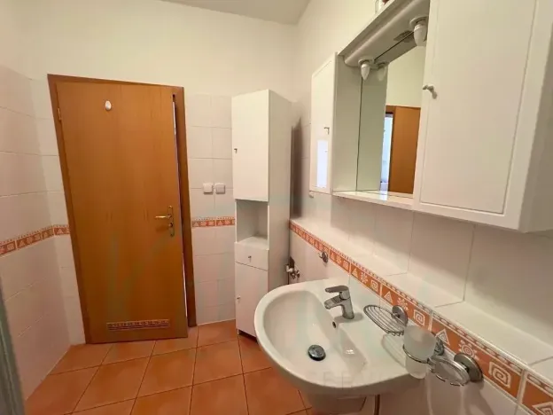 Pronájem bytu 2+kk, Praha - Strašnice, Názovská, 59 m2