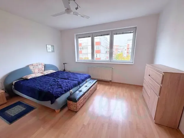 Pronájem bytu 2+kk, Praha - Strašnice, Názovská, 59 m2