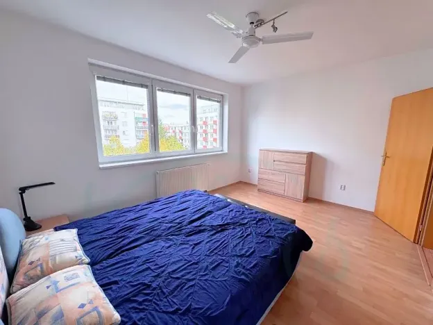 Pronájem bytu 2+kk, Praha - Strašnice, Názovská, 59 m2