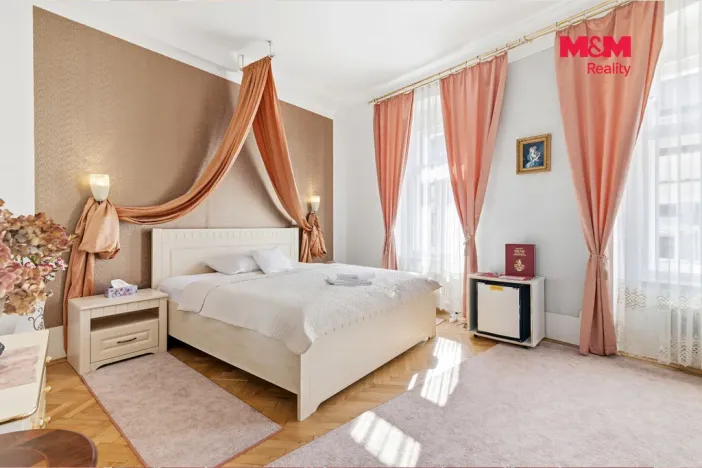 Prodej ubytování, Mladá Boleslav - Mladá Boleslav II, Českobratrské náměstí, 961 m2