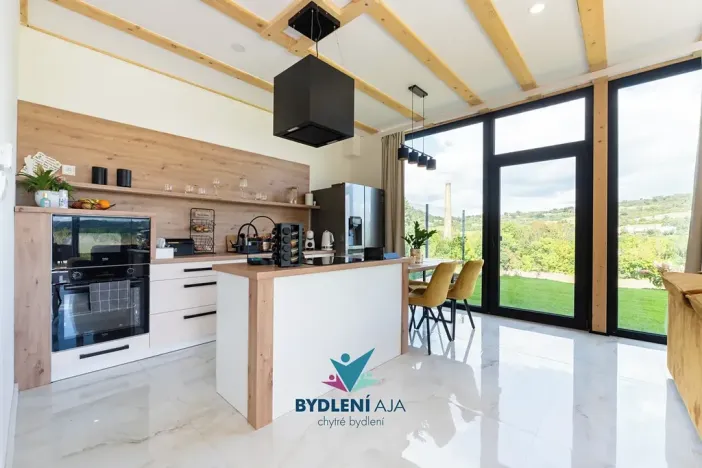 Prodej rodinného domu, Bystřany, 284 m2