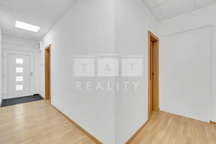 Pronájem bytu 2+1, Hradec Králové, Rovná, 57 m2